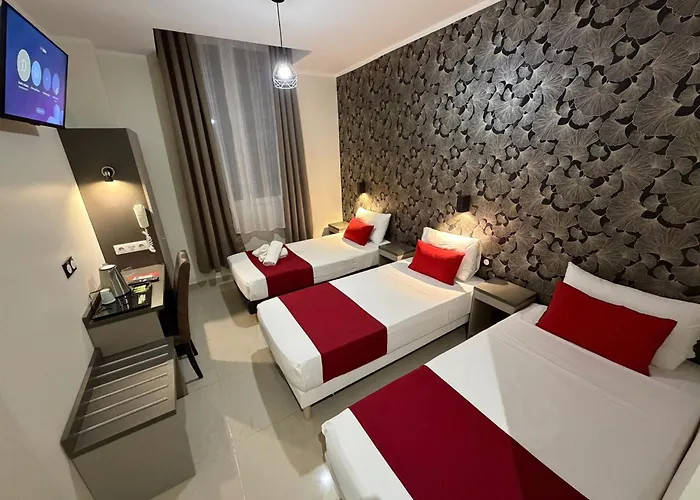 Evelia Hotels