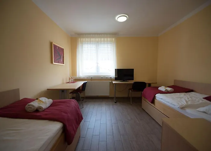 S Hotel - Simple City Centre Stay