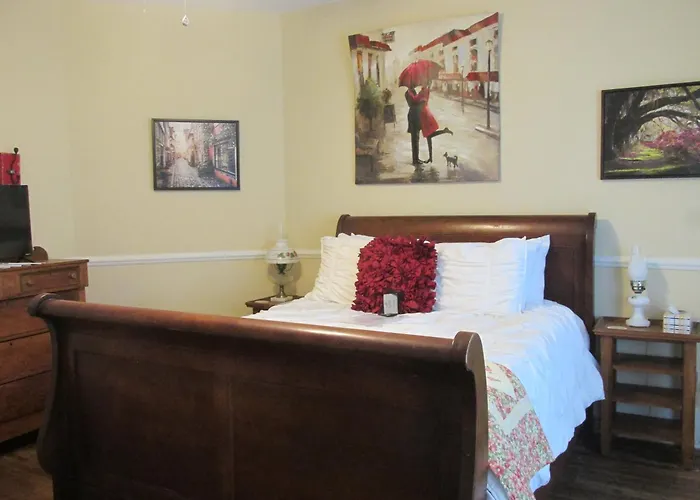 The Charleston Inn Hendersonville Nc