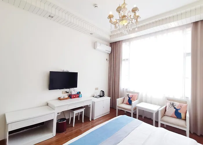 Emeishan Moon Bay Hotel