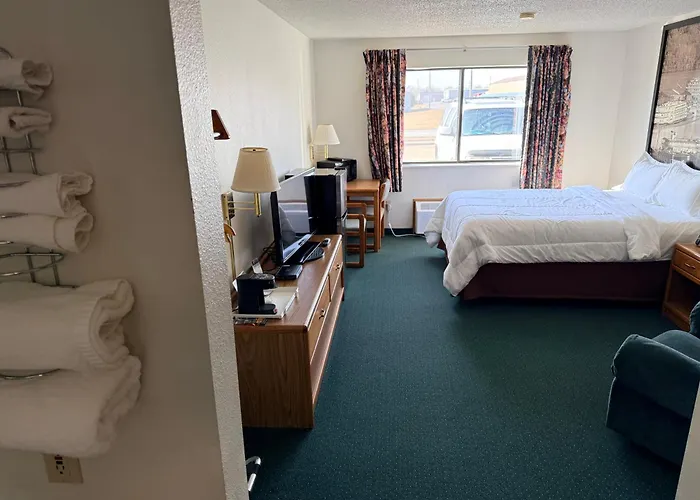 Budget Inn & Suites