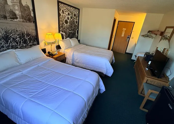 Budget Inn & Suites