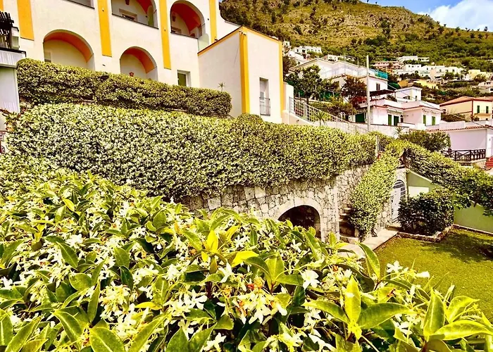 Albadamare Boutique Hotel