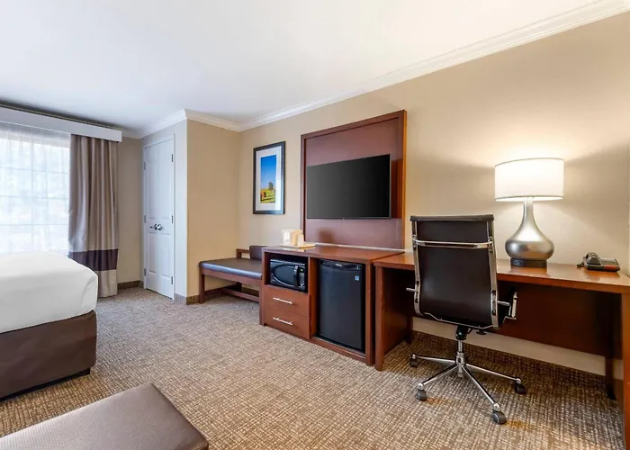 Comfort Suites Elizabethtown