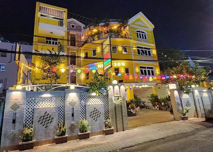 Ngoc Son Hotel