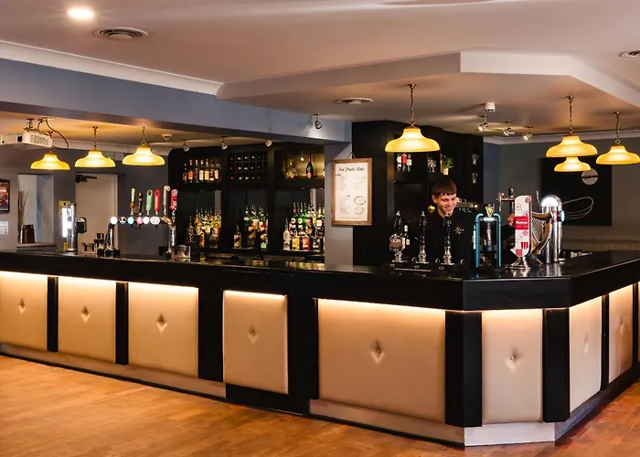 Crown Lodge Hotel