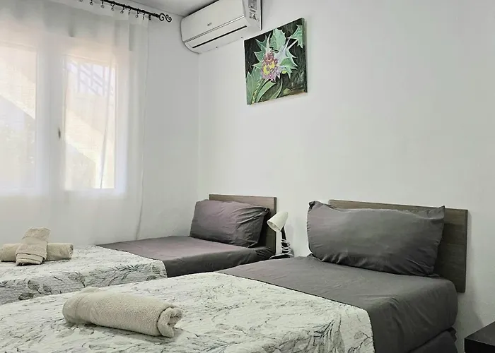 GOLDEN TOWER pensión Auto Check-in Gandía