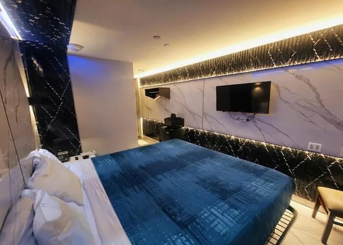 Umbrella Hotel Brooklyn - Newly Renovated New York