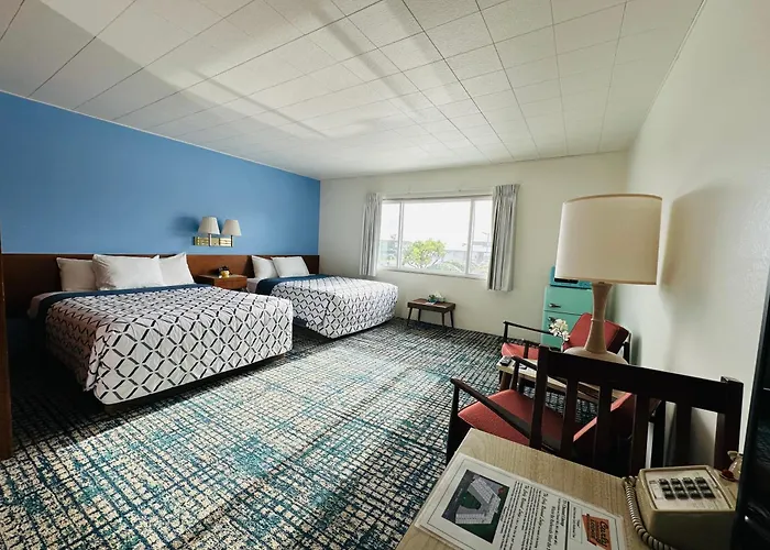 Curly Redwood Lodge Crescent City