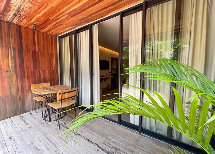 Makena Hotel