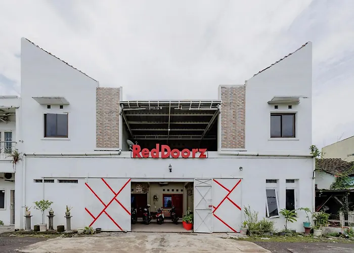 Reddoorz Syariah Near Ums Solo - Rso Soeharso