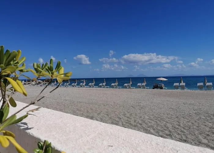 Testa di Monaco - Basic Beach Accommodations