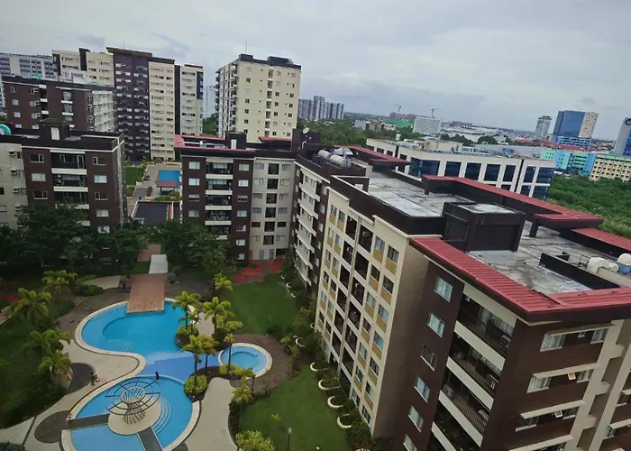 722 Avida Atria Storey 2 Come, Central, Cozy