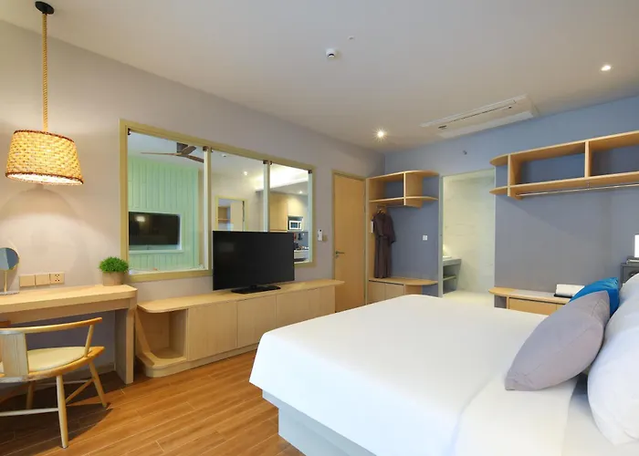 Lalynn Resort & Villas, Phuket - Free Scheduled Shuttle To Bang Tao Beach