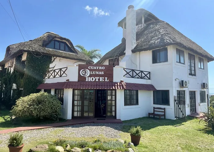 Cuatro Lunas Hotel
