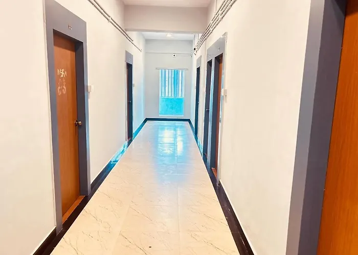 Hotel Cozy Inn