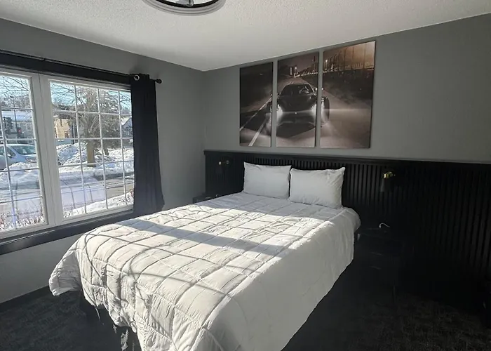 Plymouth Suites