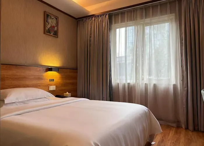 Sofis Svyain Hotel -Weidenghotel ChunxiRoad