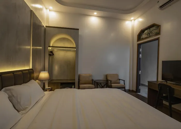 Odyssey Hotel 2, Tours & Motorbikes Rental