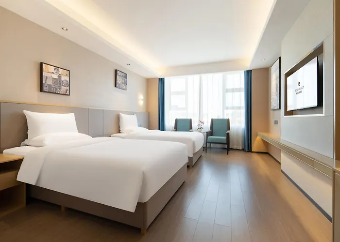 Zhuhai Airport Licheng Yunman Hotel Gaolan Port Branch珠海 丽呈云漫丨 酒店
