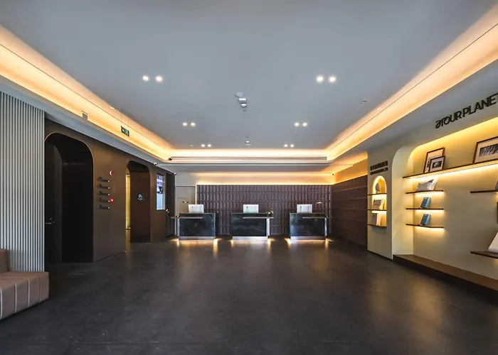 Atour Hotel Xingfu Gate Weihai City