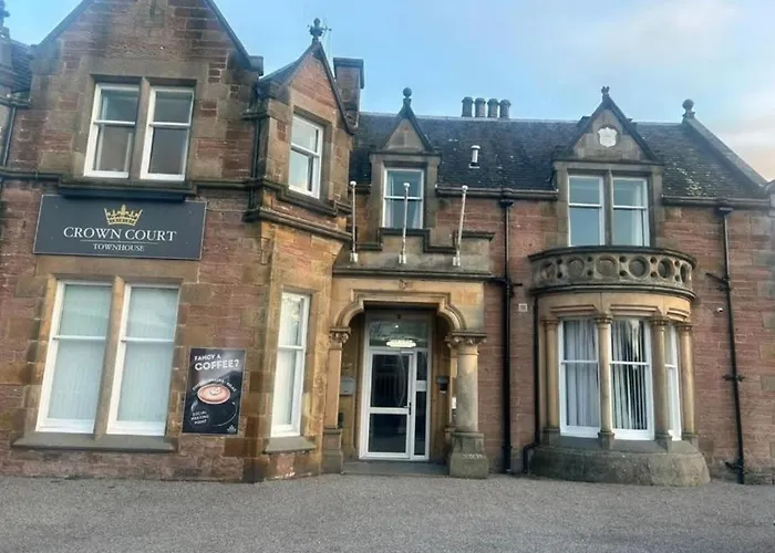Crown Hotel & Bar