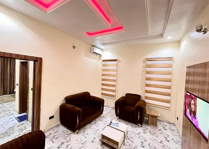 De New Dawn Hotel And Lounge