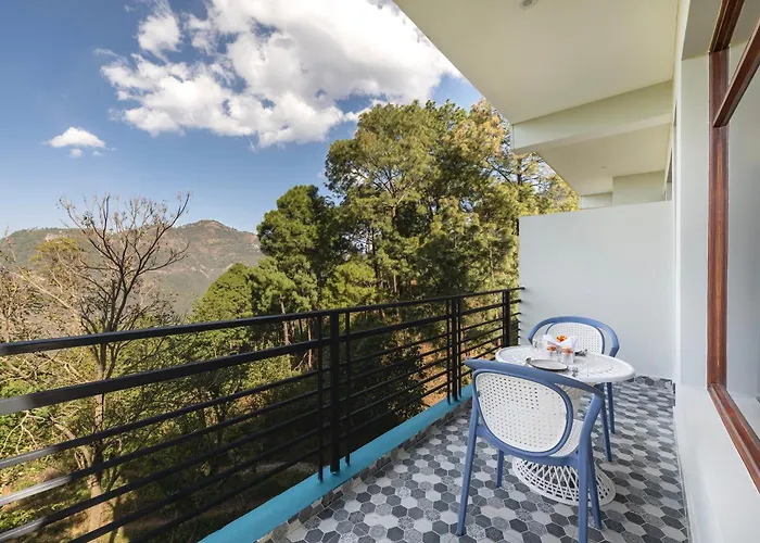 The Snow Leopard 6Bhk Villa - Family Groups & Events & Open Air Rooftop & Balcony