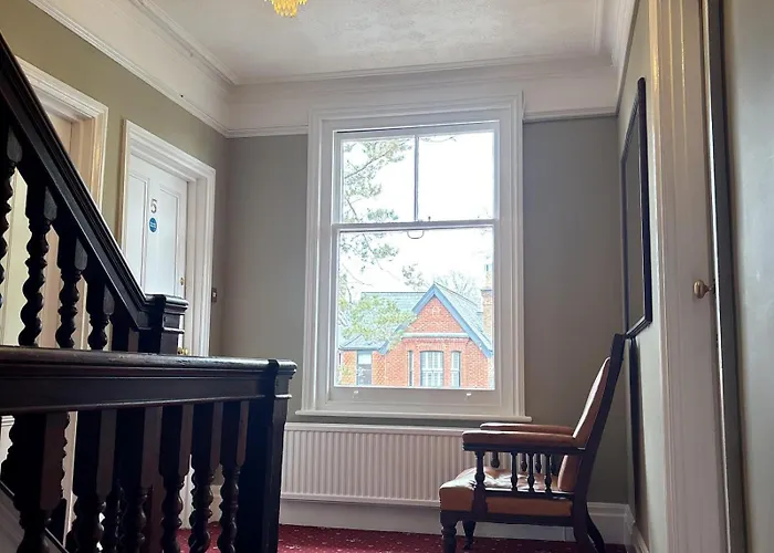 Wimblehurst Hotel