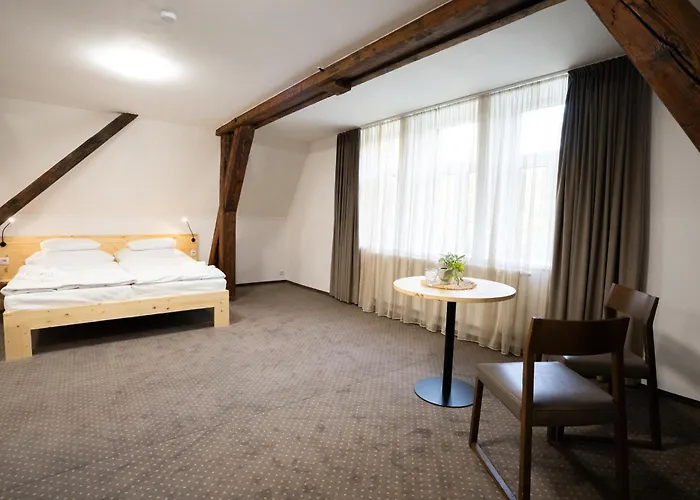 Zamecka Konirna Hotel A Restaurace