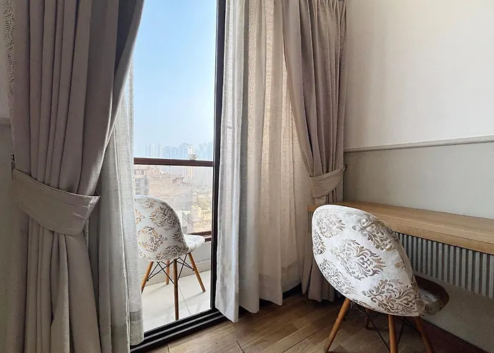 Hotel Emerald Suites By Aura