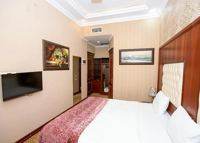 Clover Hotel Baku