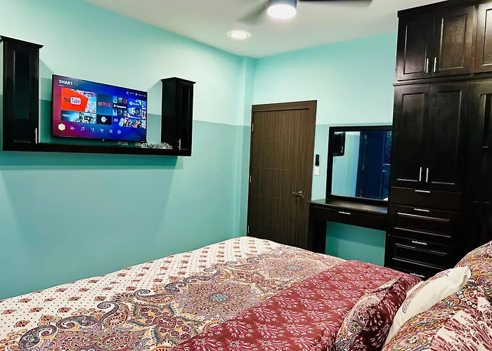 Hotel Sea Queen Suite & Golf Cart Rental