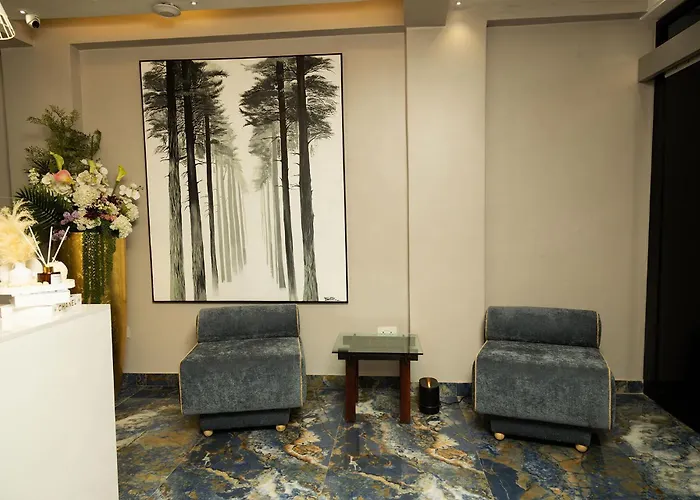 Kaashmeen Hotel & Suite