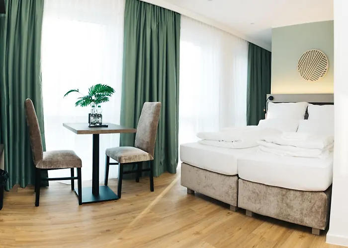 Living Inn Am Schlosspark - Zentral, Parkplatz Und Kitchenette