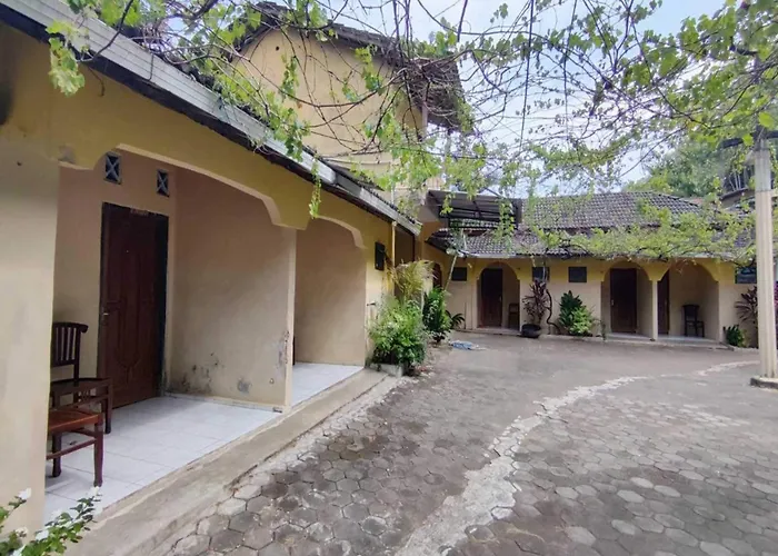 Oyo 95108 Nareswari Homestay Syariah