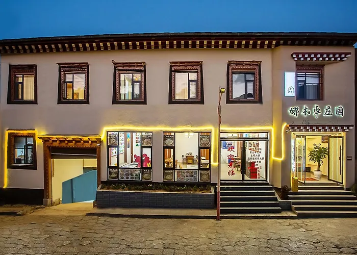 Namzhuo Tibetan-Style Courtyard Manor