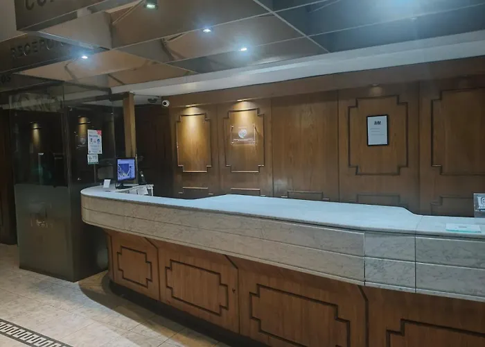 Ahm Hotel