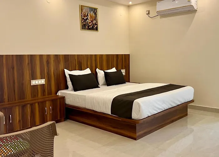Estoria Hotel And Resort
