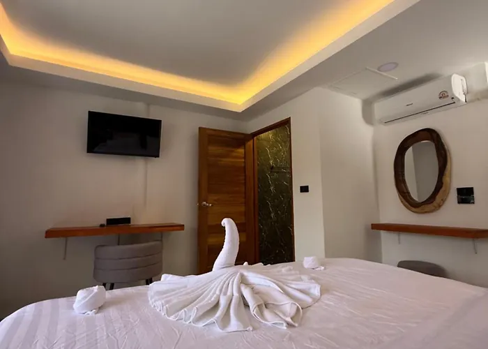 Wild Wood Beach Fitness Resort At Koh Tao