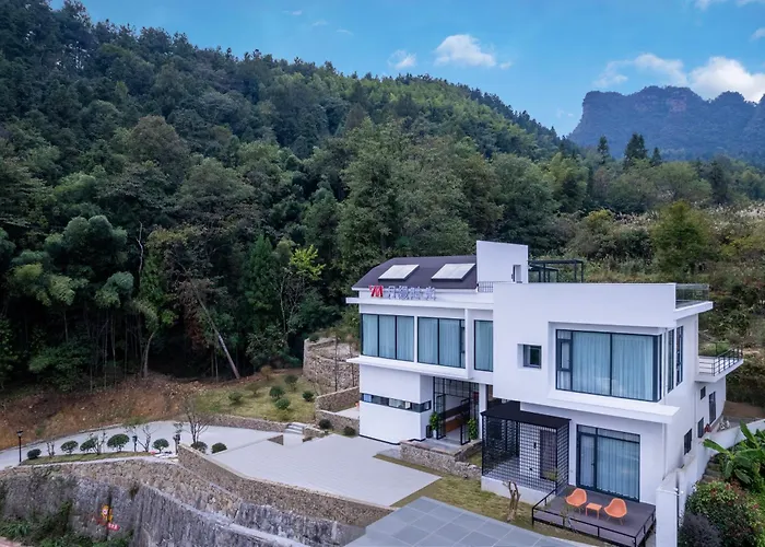 Panorama Peaks Lodge-Free Pickup-Sunrise-Close To The Middle Gate Ticket Office Of The Zhangjiajie Foreset Park