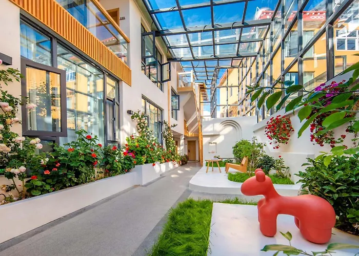 Shangri-La Jingyue Homestay
