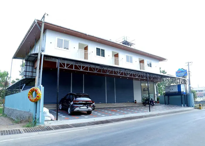 Cloud9 Airport Hotel