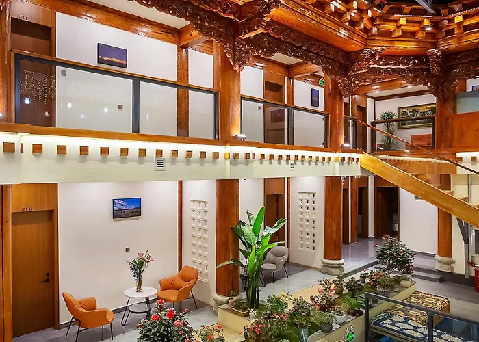 Namzhuo Tibetan-Style Courtyard Manor