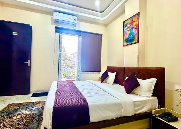 Hotel Prime Palace