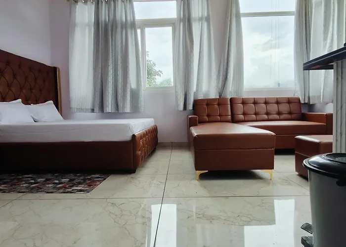Hotel Narendra Palace
