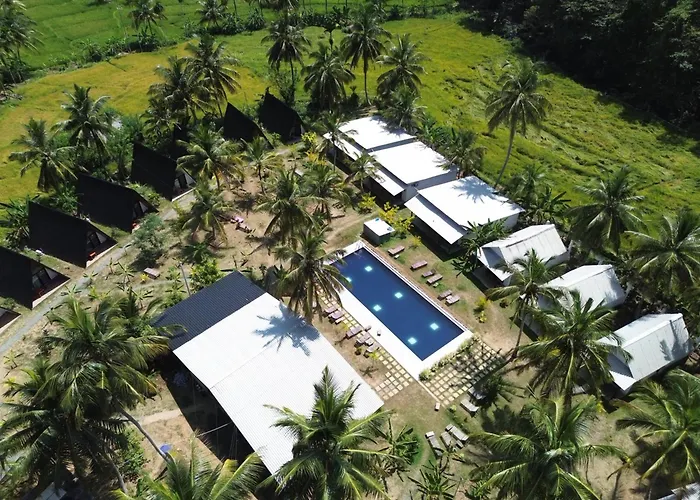 The Coconut Gardens Hotel & Restaurant