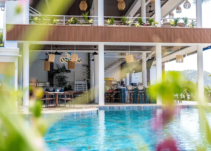 Ozeano Hotel & Surf Bar