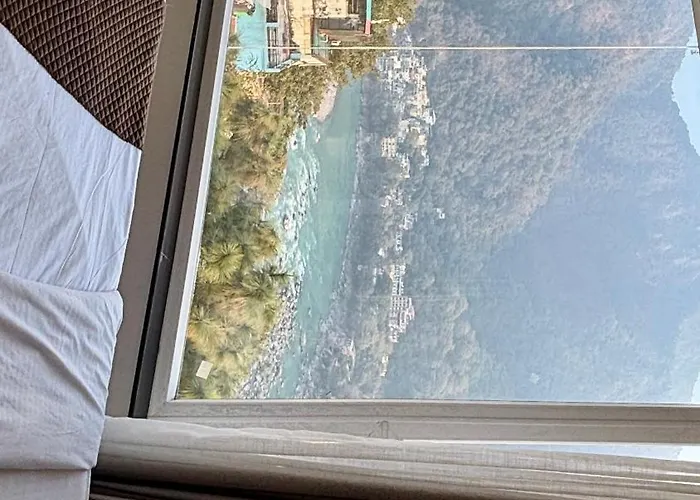 Serenity Hotel Near Laxman Jhula Tapvon Risikesh