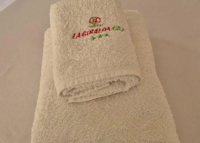 Hotel La Giralda Caz